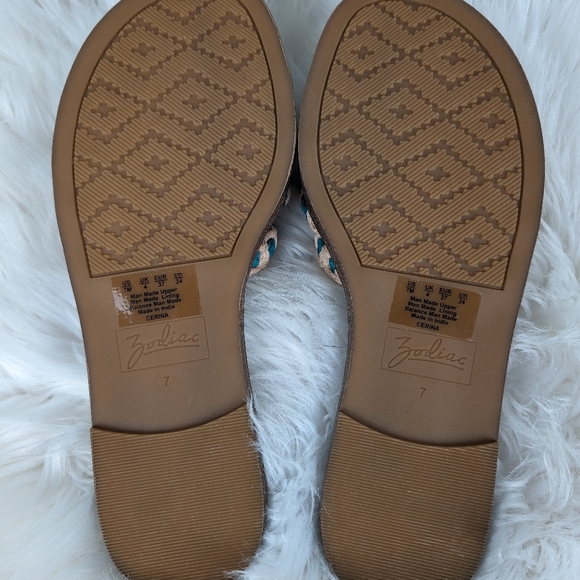 Zodiac NWT Cerina multi-stap cushioned sandals, women's size 7M, tan - Picture 6 of 10